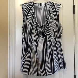 Women’s Sleeveless Blouse